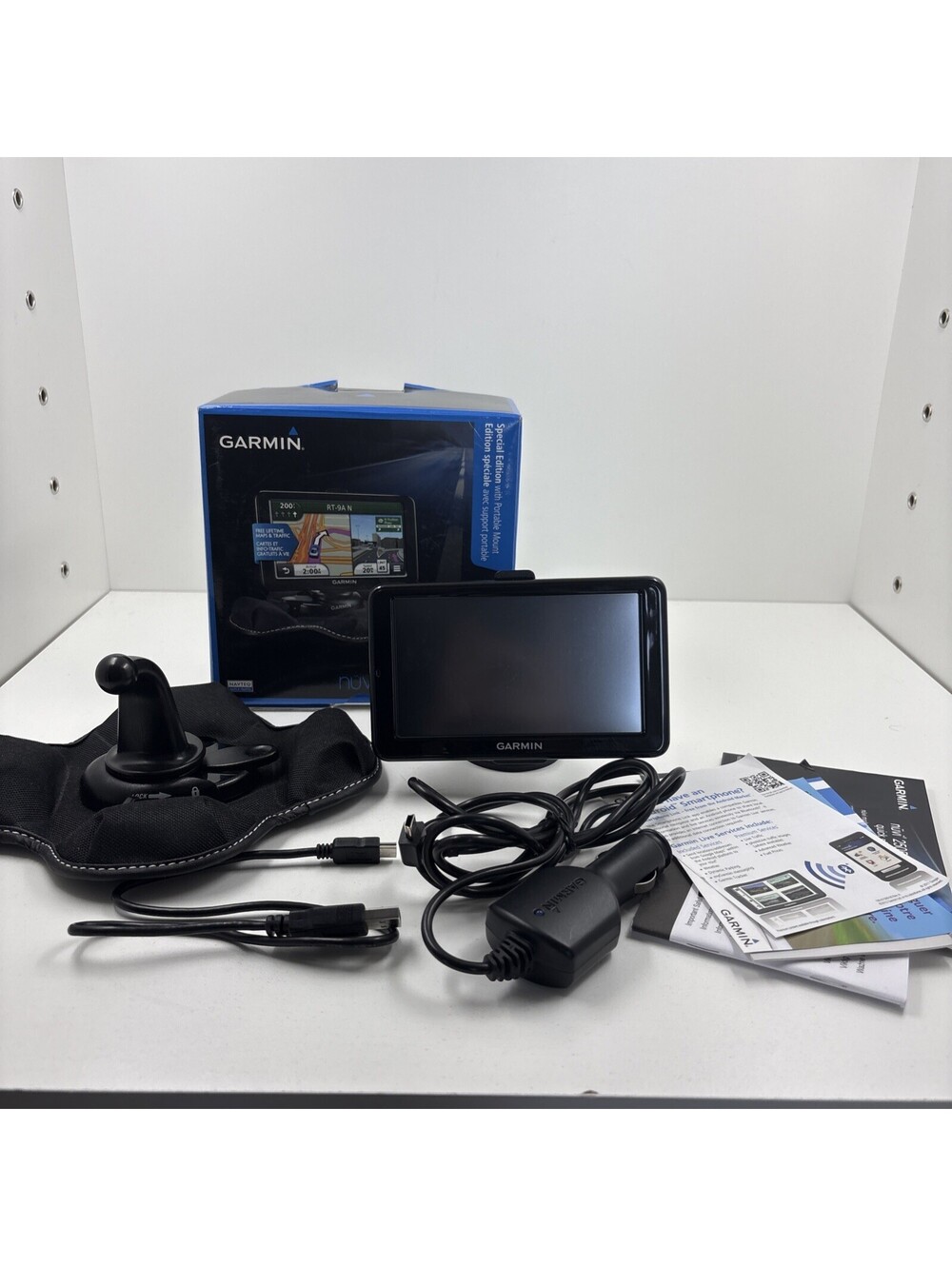 GPS Garmin Nuvi 2595 LMT 2026 Maps US Canada Traffic Bundle